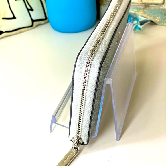 Kate Spade Glitter 🎉HP🎉Silver Zip Wallet NWT - Picture 7 of 12